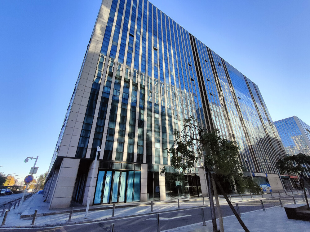 宏远航城广场7号楼517、519室