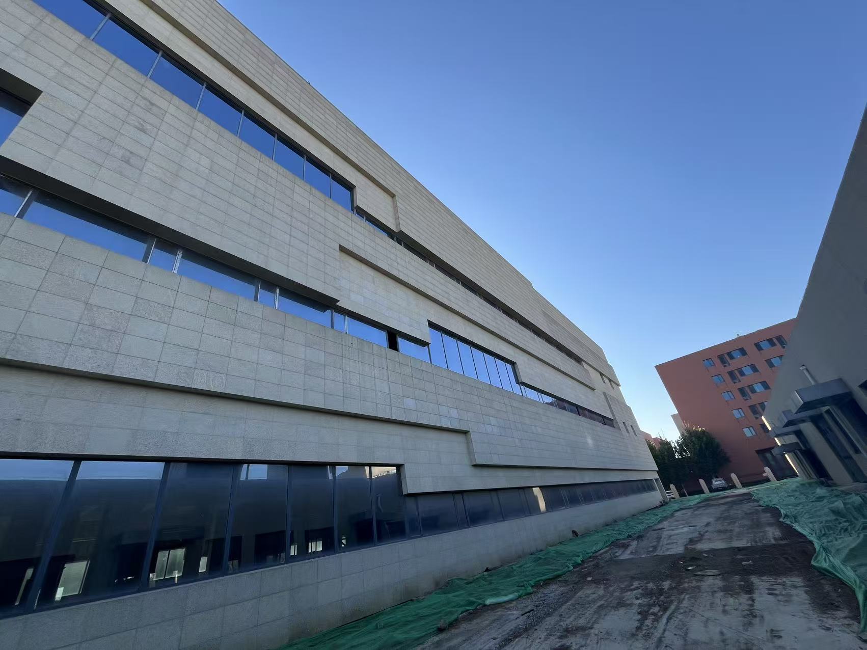 聚源工业区土地使用权和在建工程