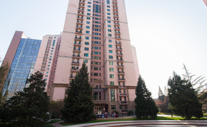 冠城南园11号楼22A室（带1车位）