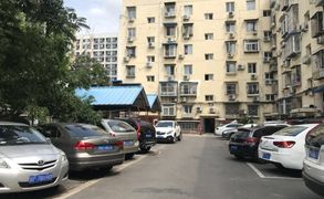 阜光里小区6号楼218室