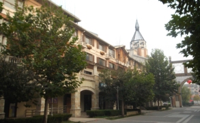 珠江拉维小镇1号楼2单元704室