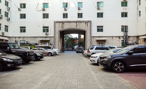 华宝公寓18号楼312室（复式）