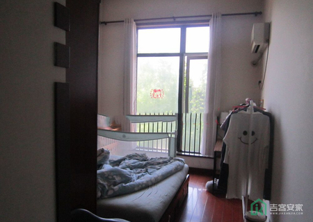 名佳花园三区73号楼5单元551室