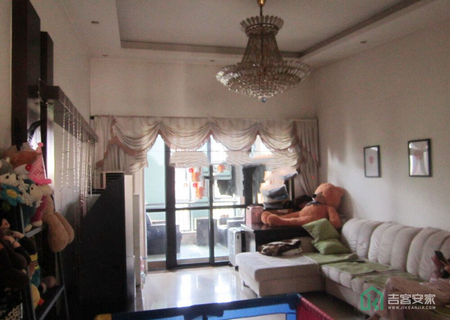 名佳花园三区73号楼5单元551室