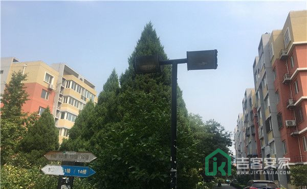 龙跃苑三区15号楼1单元601号