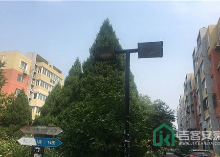 龙跃苑三区15号楼1单元601号