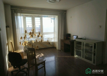 龙博苑二区4号楼2单元602（复式）