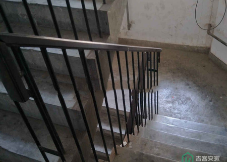 平谷区建设西街18号楼7单元3号（2层）