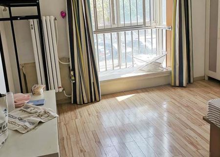 阳光波尔多小镇15号楼2单元402