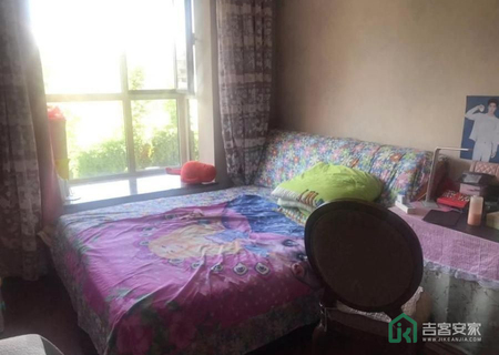 富力公馆18号楼201室