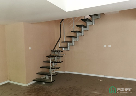 东晶国际公寓6号楼601室