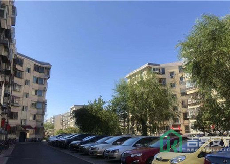 裕龙花园四区7号楼4单元602号