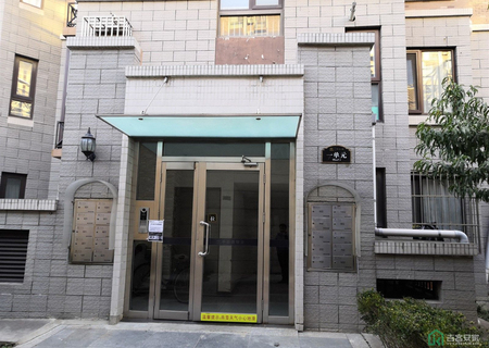 原香小镇一区8号楼1单元802号