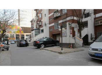 枣园小区5号楼1门401号