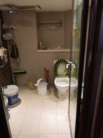 彩虹城四区6号楼319室