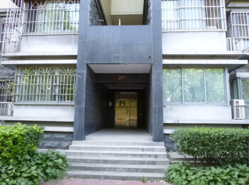 国典华园6号楼1单元607号