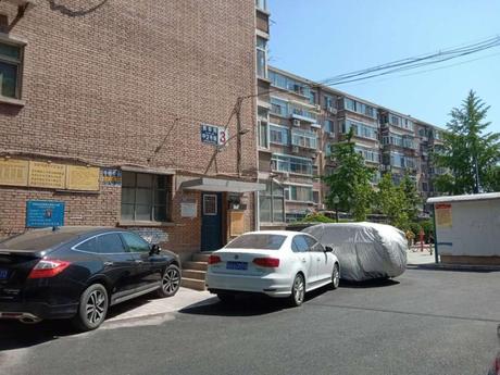 温泉花园62号楼2单元242（402）