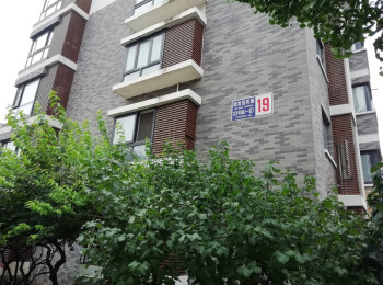 汤泉墅19楼2单元301号