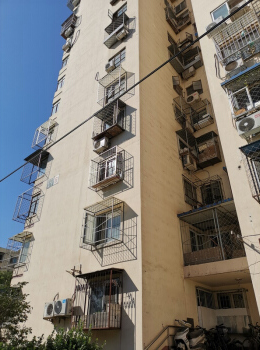 新华街三里6号楼1006号